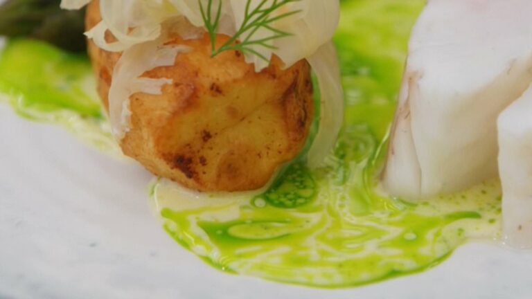 MasterChef-The-Professionals-contestants-obsessed-with-apossplit-sauceapos.jpg