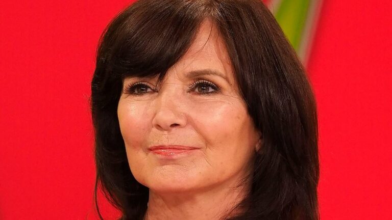 Maureen-Nolan-69-forced-to-continue-working-after-being-aposripped-offapos.jpg