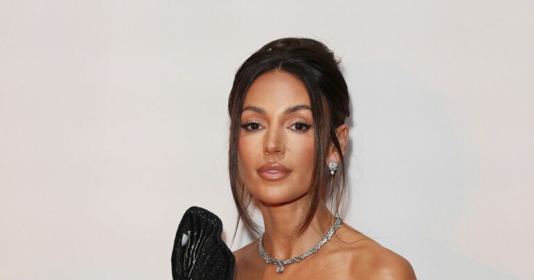 Michelle-Keegan-wows-as-she-parades-killer-figure-in-body-hugging-corset-dress.jpg