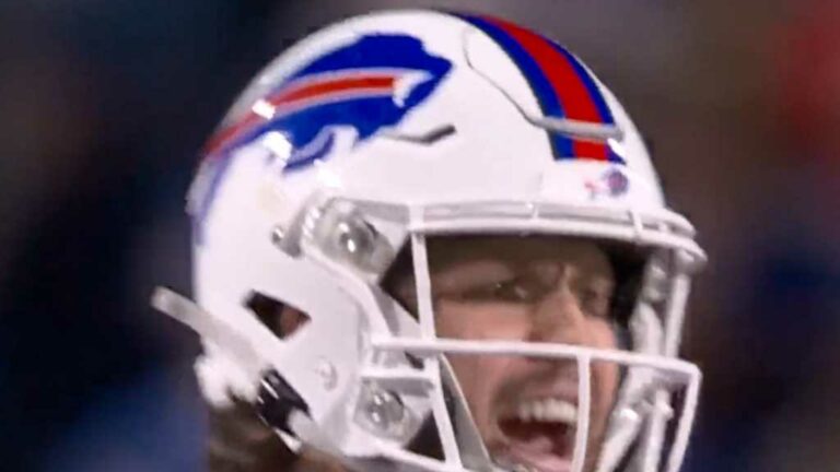 NFL-Fans-Think-Josh-Allen-Used-039Taylor-Swift039-Audible-During-039TNF039-Game.jpg