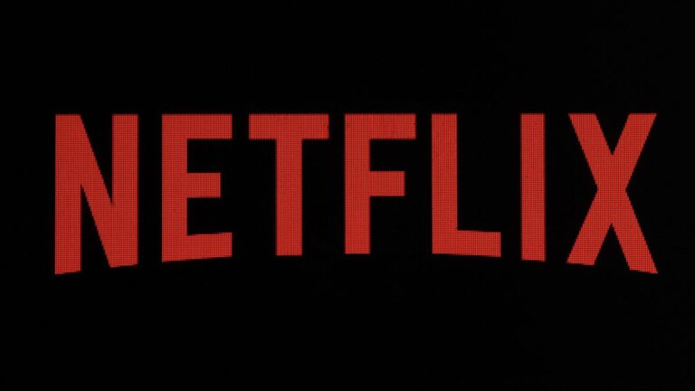 Netflix-SLAMMED-by-viewers-for-releasing-aposworst-Christmas-film-everapos.jpg