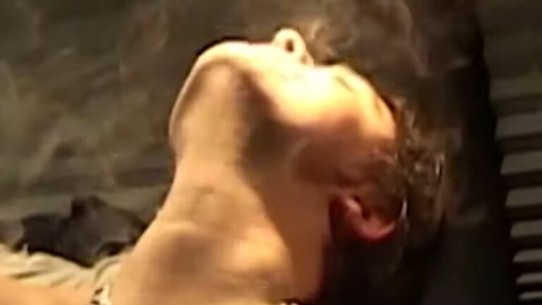 Pete-Doherty-injects-drugs-in-front-of-his-wife-in-scenes-from-new-doc.jpg