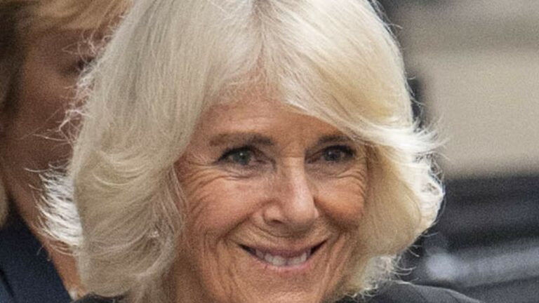 Queen-Camilla-leaves-party-to-celebrate-her-nephew-investiture.jpg
