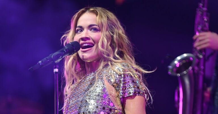 Rita-Ora-sizzles-as-she-goes-ditches-bra-on-stage-in-show-stopping-metal-outfit.jpg