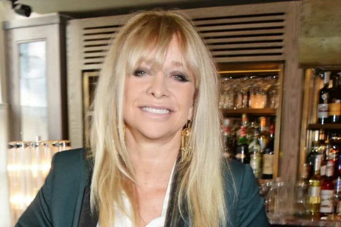 Ronnie-Woods-ex-wife-Jo-calls-in-ghostbusters-after-being-told-her-house-has-three-spirits-The-Sun.jpg