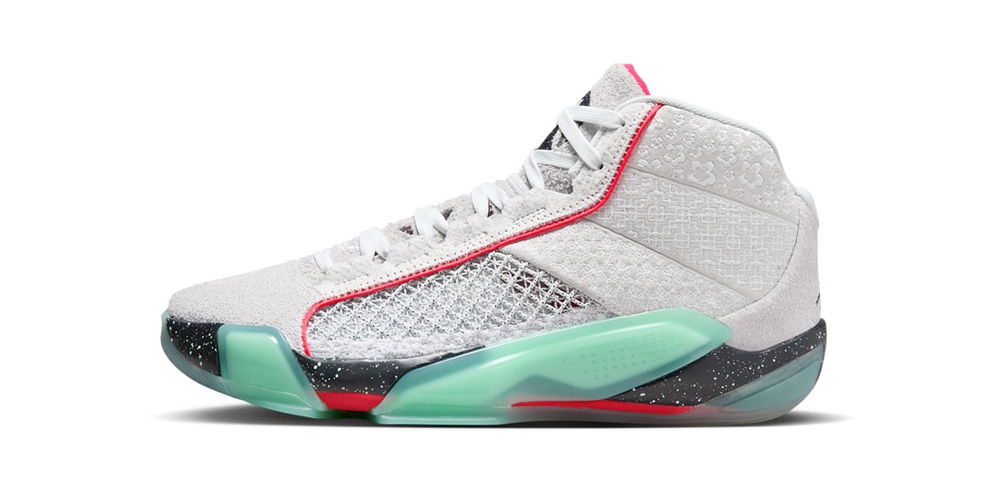 Rui-Hachimura-Receives-an-Air-Jordan-38-PE.jpg