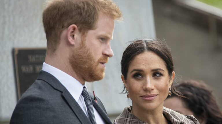SARAH-VINE-Scobie-may-be-a-leech...-but-Harryaposs-treachery-was-worse.jpg