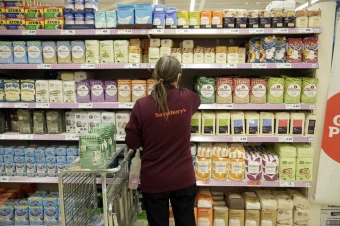 Sainsburyx27s-boss-says-hes-finally-winning-back-shoppers-from-Aldi-and-Lidl-The-Sun.jpg