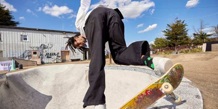 Samsung-UK-Opens-Pop-up-Galaxy-Z-Flip5-Skatepark-in-East-London.jpg