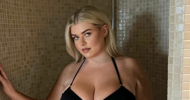Size-18-model-strips-to-bikini-to-take-shower-–-and-fans-beg-to-wash-her.jpg