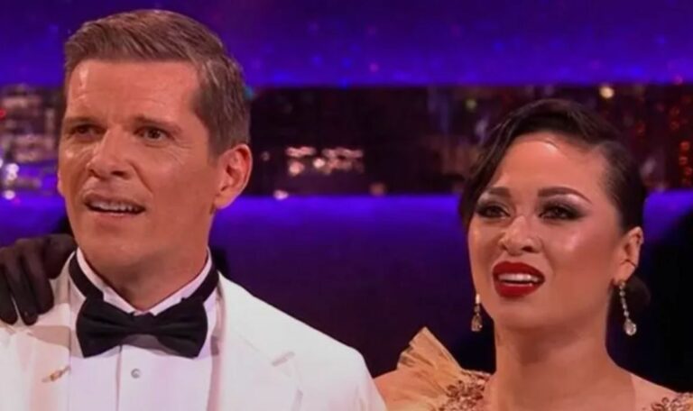 Strictly-pro-hits-back-at-complaints-over-Nigel-Harman-Not-worthy-of-a-ten.jpg