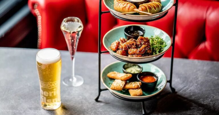 TGI-Fridays-is-giving-out-free-pints-and-Prosecco-for-amazing-Black-Friday-offer.jpg