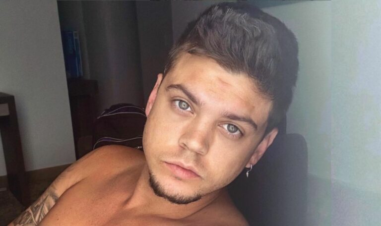 Teen-Mom-star-strips-down-to-next-to-nothing-for-steamy-OnlyFans.jpg