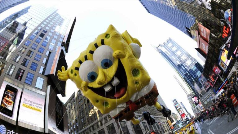 Thanksgiving-Day-Parade-Football-and-National-Dog-Show-How-to-Watch.jpg