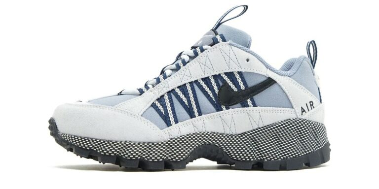 The-Nike-Air-Humara-Receives-the-Yankees-Treatment.jpg