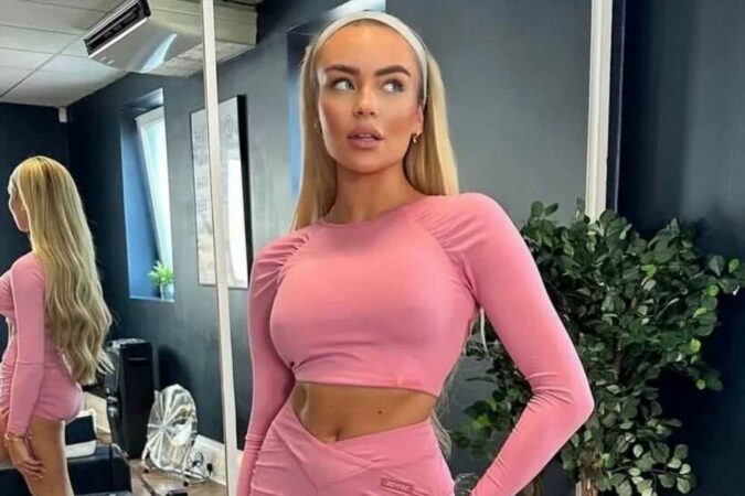 Towies-Ella-Rae-Wise-gives-fans-a-glimpse-inside-enormous-walk-in-closet-at-her-incredible-Essex-home-The-Sun.jpg