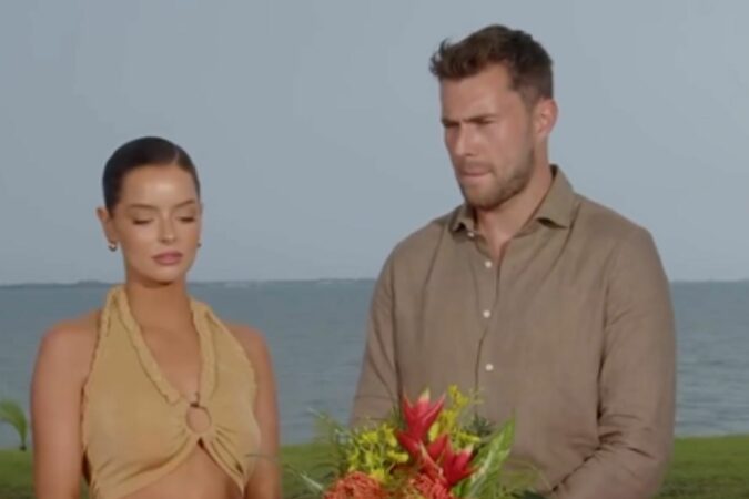 Watch-Love-Islands-‘most-awkward-moment-EVER-as-Maura-and-Curtis-meet-on-The-Games-for-first-time-since-split-The-Sun.jpg