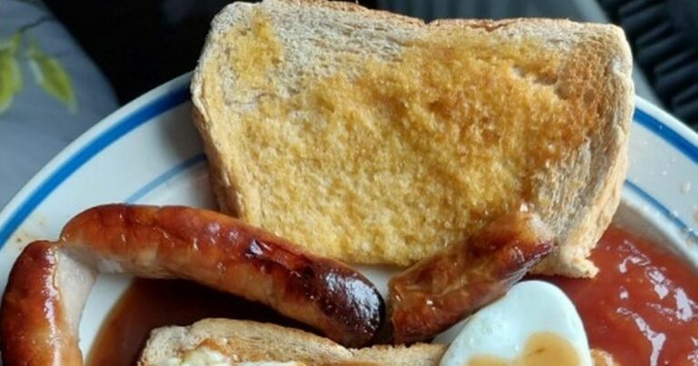 Woman-posts-fry-up-snap-online-and-leaves-foodies-fuming-at-revolting-addition.jpg
