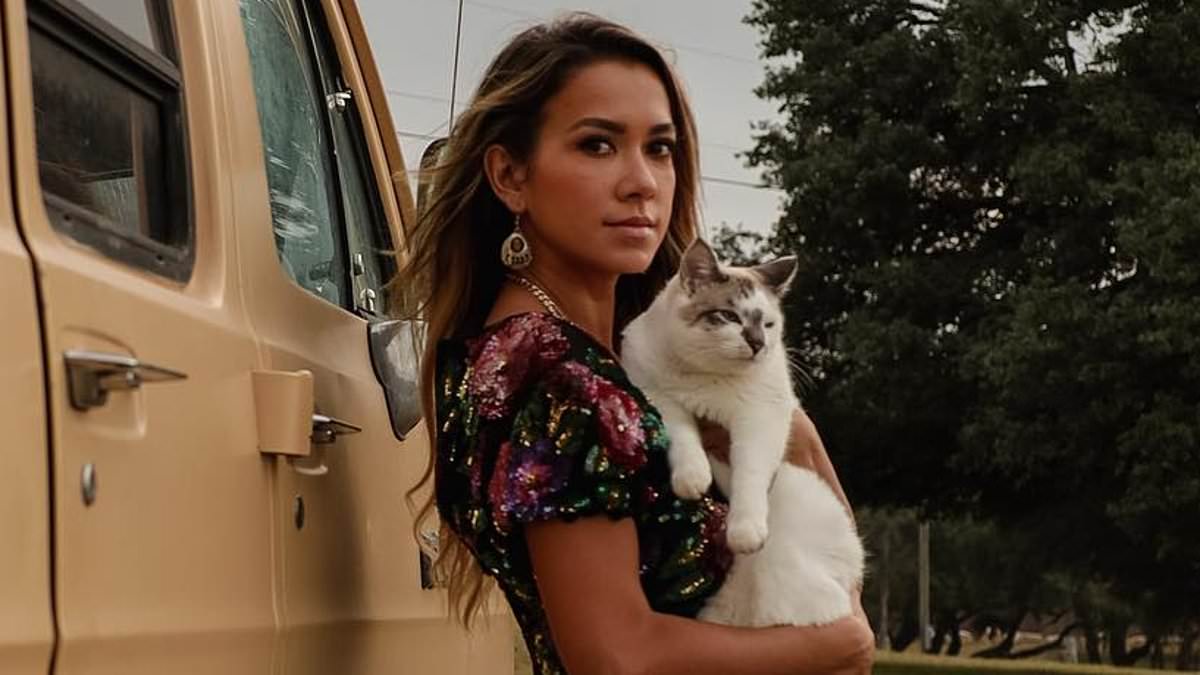 Woman-who-started-living-in-van-at-age-40-felt-aposashamedapos-at-first.jpg