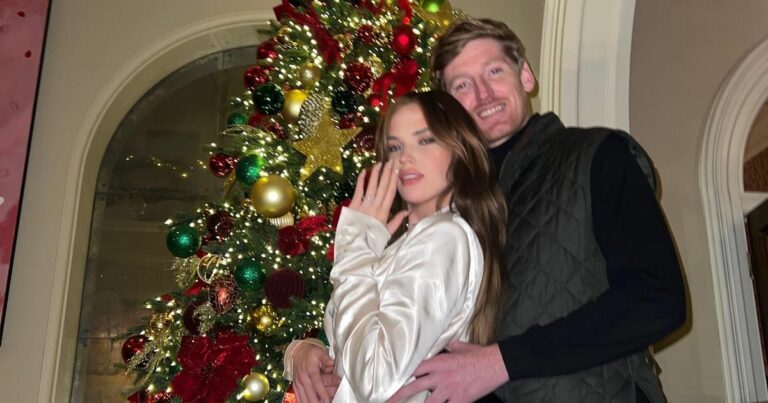 Abbey-Clancys-rarely-seen-sister-Elle-engaged-in-sweetest-proposal.jpg