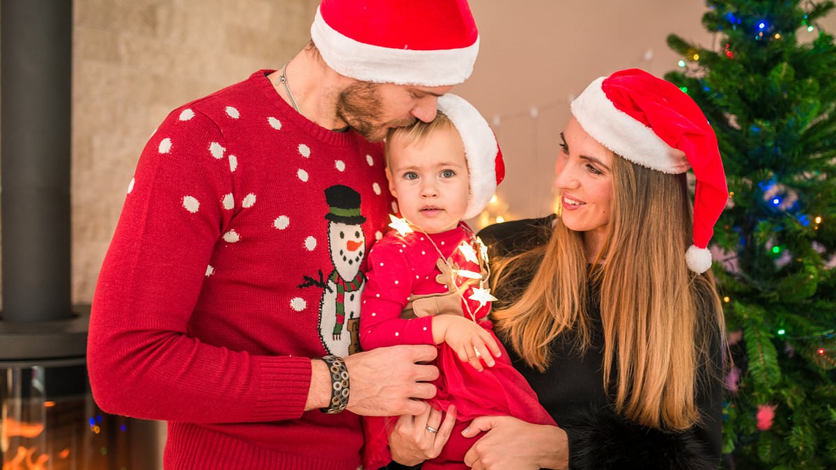 Allergy-expert-issues-warning-to-parents-over-Christmas-jumpers.jpg