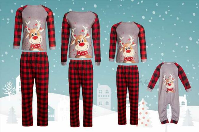 Amazon-shoppers-rush-to-buy-x27greatx27-and-x27comfortablex27-matching-Christmas-pyjamas-that-the-whole-family-can-wear-The-Sun.jpg