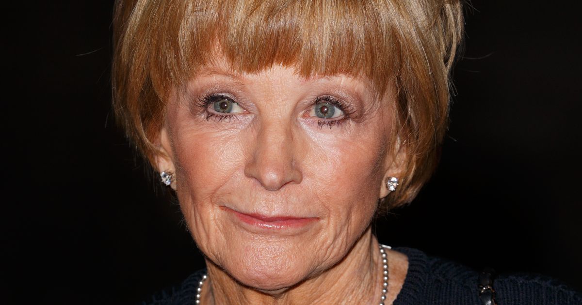 Anne-Robinson-secretly-dating-Queen-Camillas-ex-husband-Andrew-Parker-Bowles.jpg