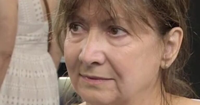 Antiques-Roadshow-guests-wide-eyed-reaction-to-true-value-of-chocolate-frog.jpg