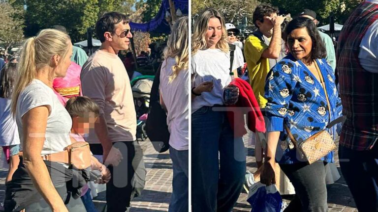 B.J.-Novak-Holds-Mindy-Kaling039s-Daughter039s-Hand-at-Disneyland.jpg