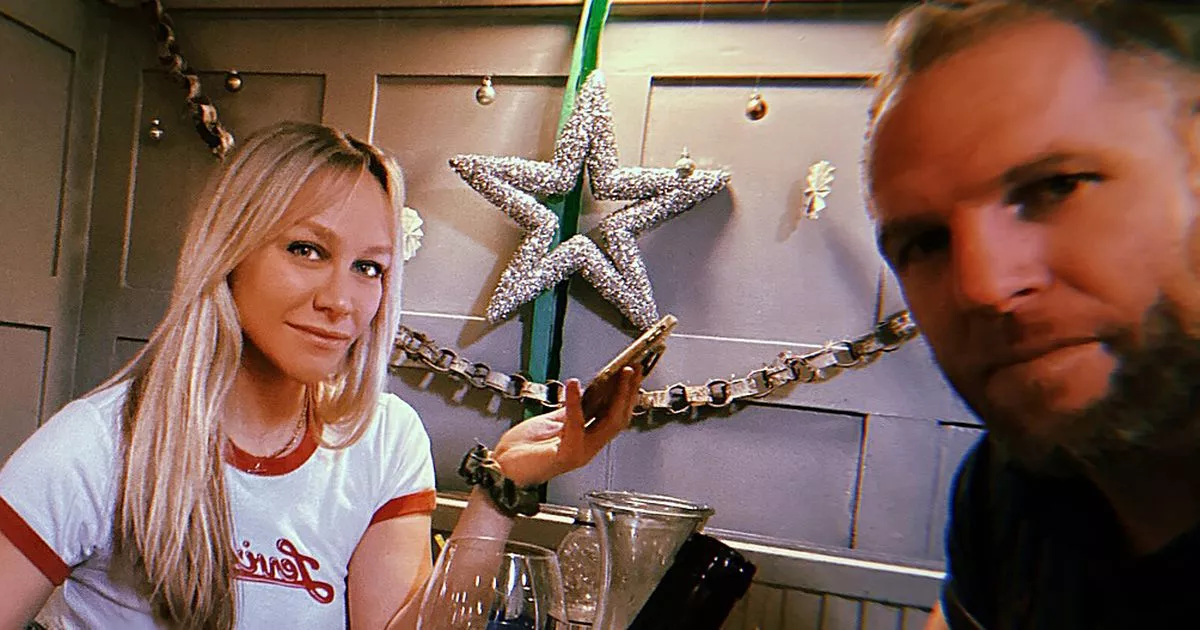 Chloe-Madeley-and-ex-James-Haskell-have-team-meal-with-daughter-after-swipe.jpg