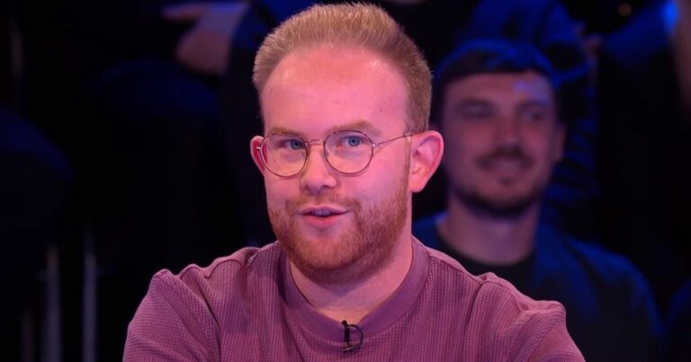 Deal-or-No-Deal-airs-show-first-–-but-its-bad-news-for-gutted-contestant.jpg