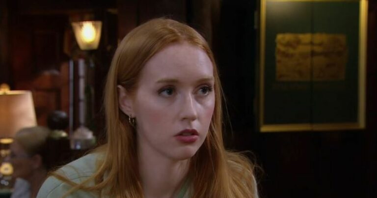 Emmerdale-Chloe-set-for-Mack-revenge-as-she-returns-for-unfinished-business.jpg