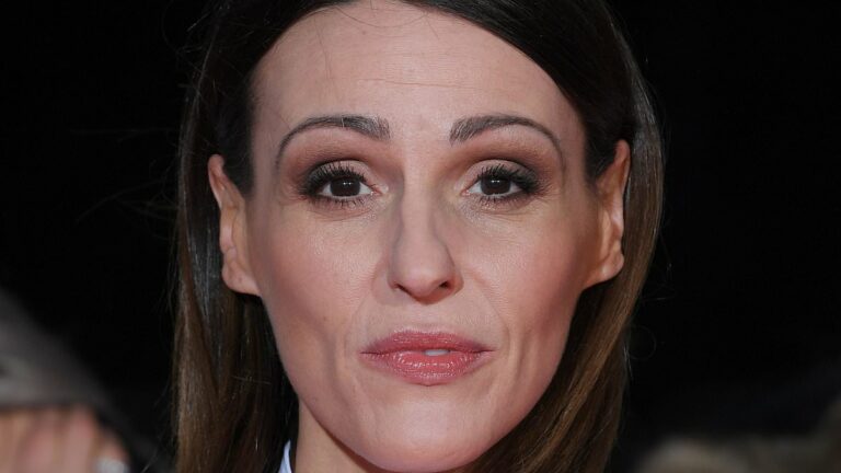 Expert-reveals-how-the-BBC-casts-similar-looking-women-in-lead-roles.jpg