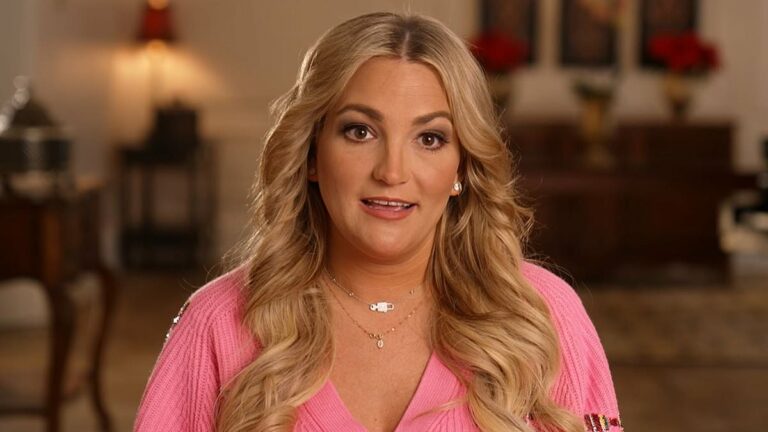 Iaposm-A-Celebaposs-Grace-Dent-says-quitting-the-show-was-a-aposgreat-regretapos.jpg