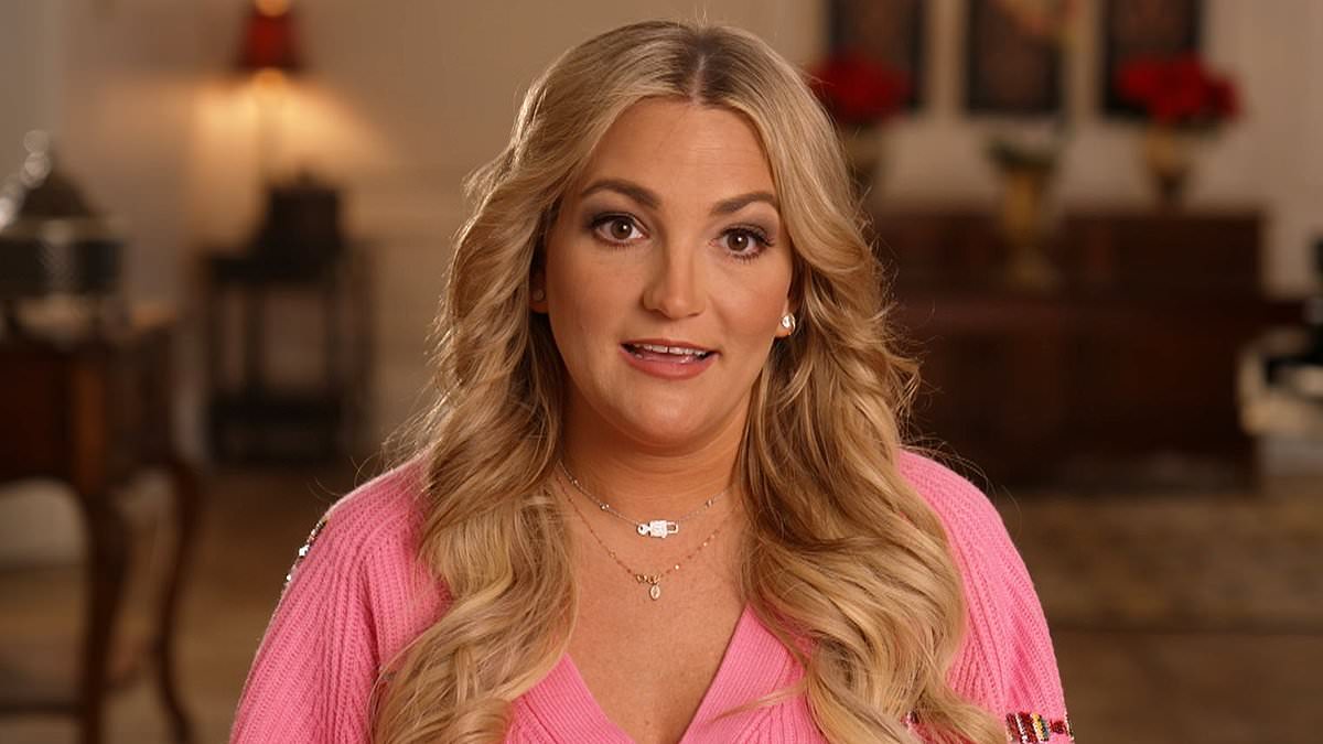 Iaposm-A-Celebaposs-Grace-Dent-says-quitting-the-show-was-a-aposgreat-regretapos.jpg