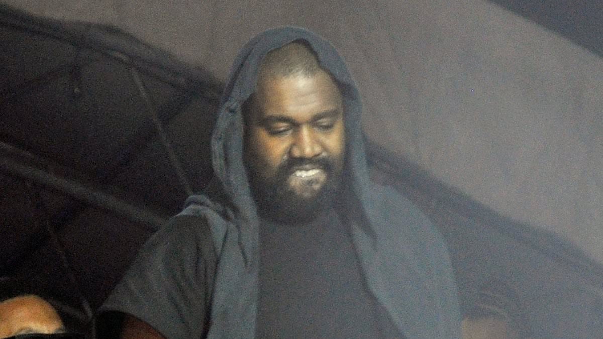 Kanye-West-raps-about-wanting-another-BABY-at-Las-Vegas-party.jpg