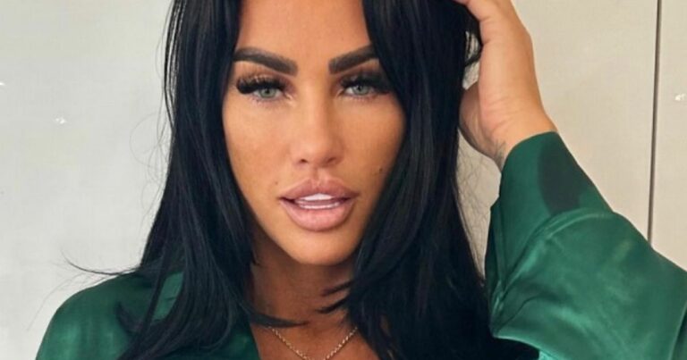 Katie-Price-fresh-feet-hell-as-she-gets-injured-three-years-after-horror-fall.jpg