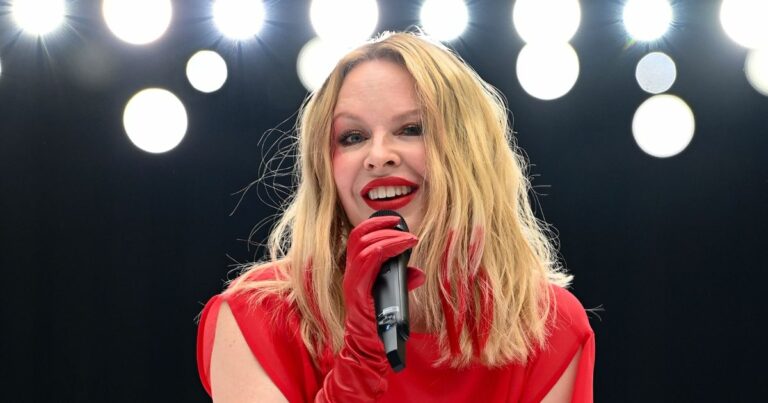 Kylie-Minogue-unrecognisable-as-she-ditches-blonde-hair-in-surprise-career-move.jpg