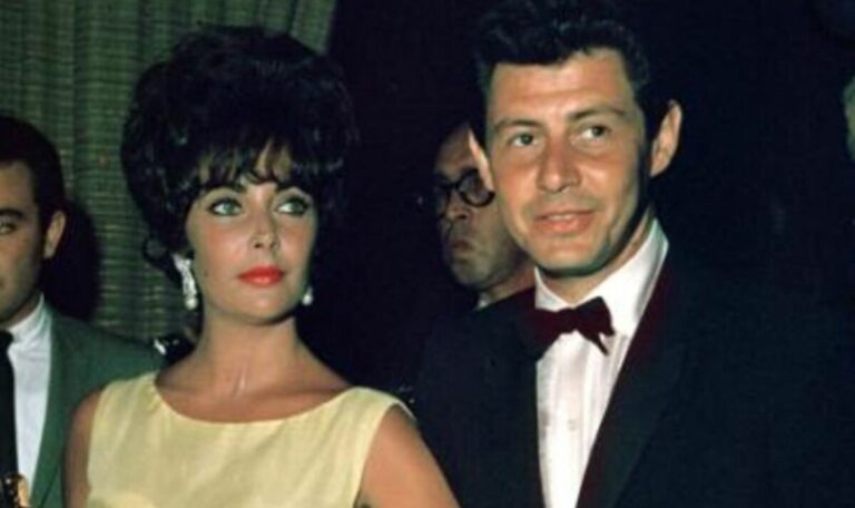 Liz-Taylor-dress-earns-old-friend-250000.jpg