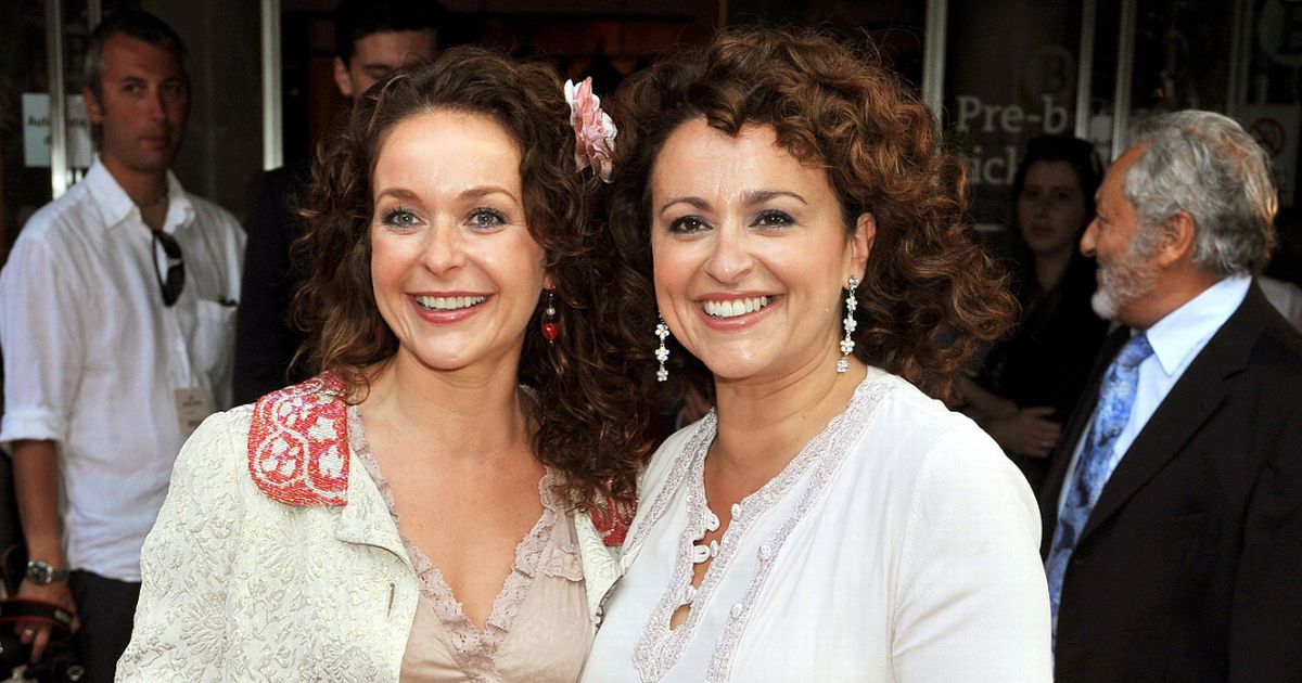 Loose-Womens-Nadia-Sawalhas-feud-with-sister-Julia-jealousy-to-not-speaking.jpg