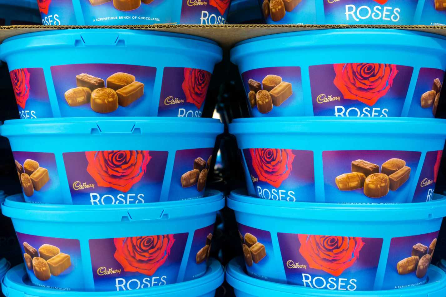 Major-supermarket-slashes-price-of-a-tub-of-Roses-to-just-2-and-its-the-cheapest-around-The-Sun.jpg