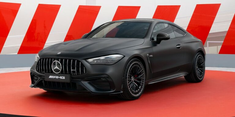 Mercedes-AMG-Unveils-New-AMG-CLE-53-Coupe.jpg