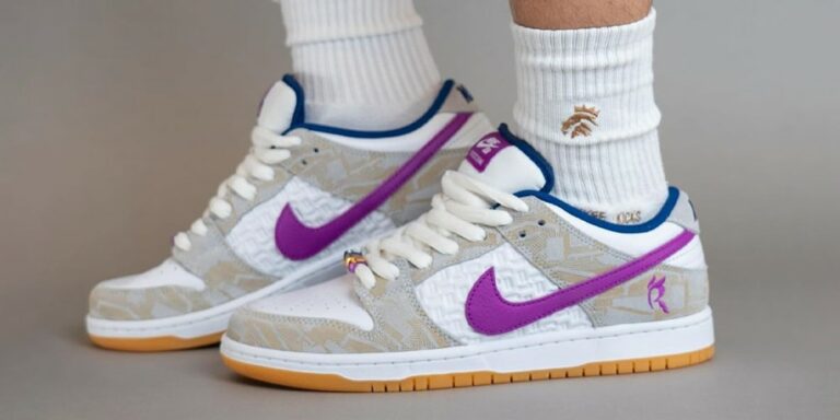 On-Feet-Look-at-the-Rayssa-Leal-x-Nike-SB-Dunk-Low.jpg