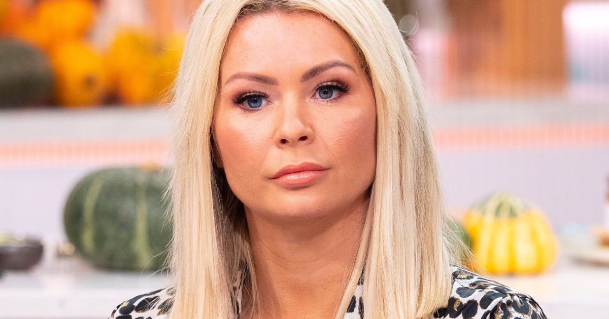 Page-3-icon-left-stranded-abroad-after-bitter-glamour-rivals-stole-her-passport.jpg