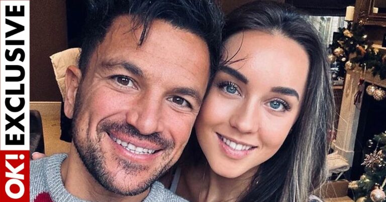 Peter-Andre-tells-pregnant-wife-Emily-‘Im-in-charge-of-the-Christmas-tree.jpg