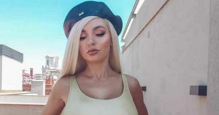 Playboy-model-with-30GG-boobs-rocks-extreme-crop-top-to-flaunt-famous-assets.jpg