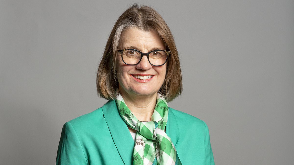 RACHEL-MACLEAN-We-Tories-know-what-a-woman-is-and-will-keep-saying-so.jpg