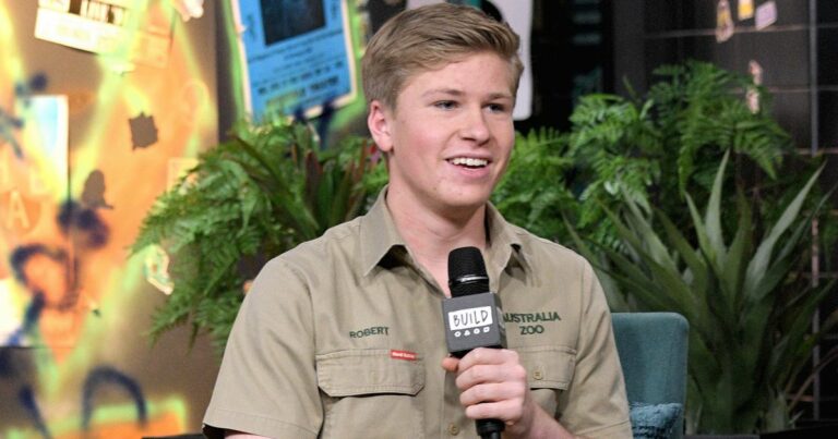 Robert-Irwins-net-worth-dices-with-death-environment-project-and-TV-fame.jpg