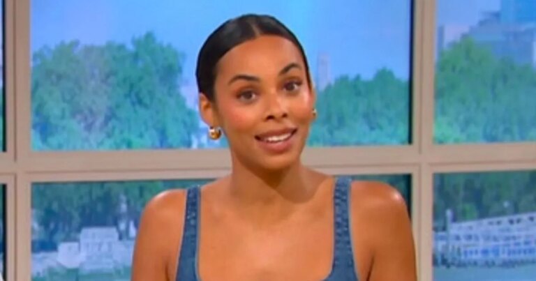 Rochelle-Humes-strips-to-skimpy-brown-bikini-in-sizzling-Australia-beach-snap.jpg