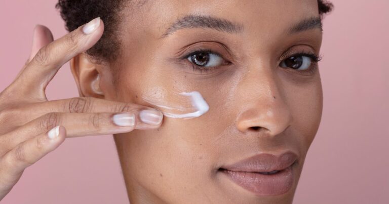 Shoppers-call-9-Neutrogena-Hydro-Boost-moisturiser-a-great-alternative-to-Clinique-Moisture-Surge.jpg